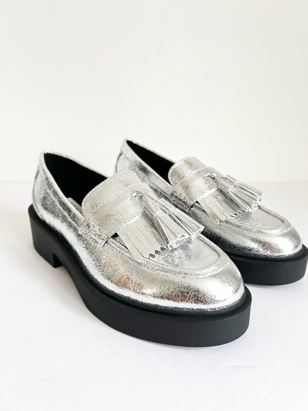 New SZ 7 Steven by Steve Madden Silver Metallic Tassel Loafer for Women